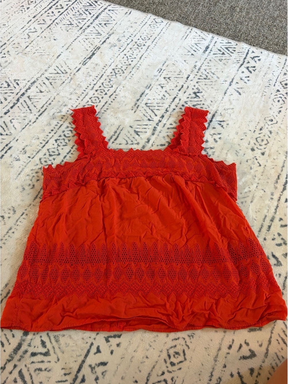 Old Navy Women's Red Crochet Detail Tank Top Size Large